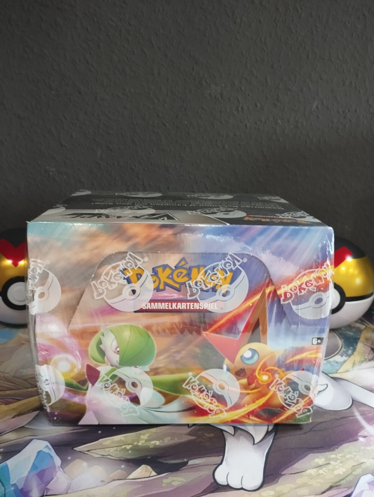 Pokémon V Kampf-Deck Display x8 OVP Neu Victini V Guardevoir V DE PSA Sealed Box